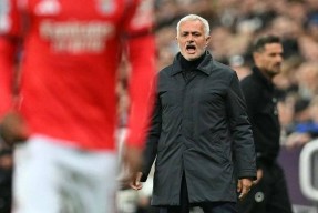 app下载欧冠赛后再迎强敌，勒沃库森临场应变，主帅态度——悬念犹存，赛程密集仍需轮换的简单介绍