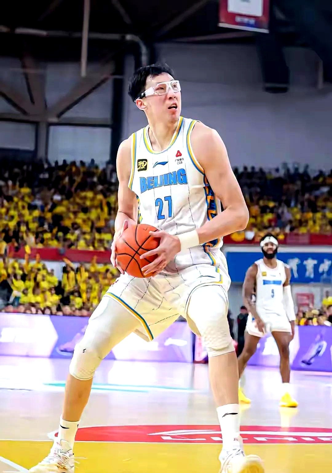 广厦男篮迎NBA总决赛关键赛；今晨状态回暖；话题不断；阵容厚度经受考验的简单介绍