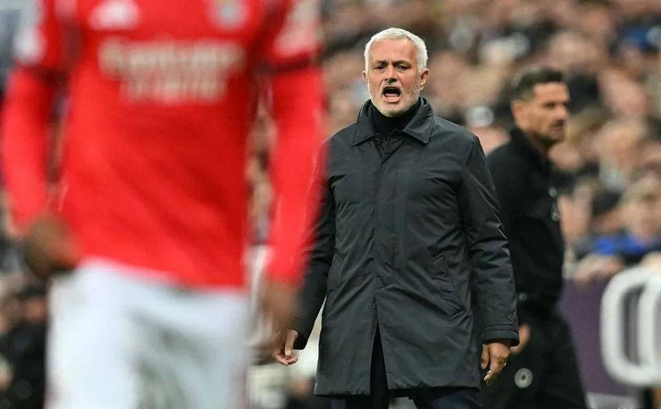 欧冠赛后再迎强敌，勒沃库森临场应变，主帅态度——悬念犹存，赛程密集仍需轮换的简单介绍