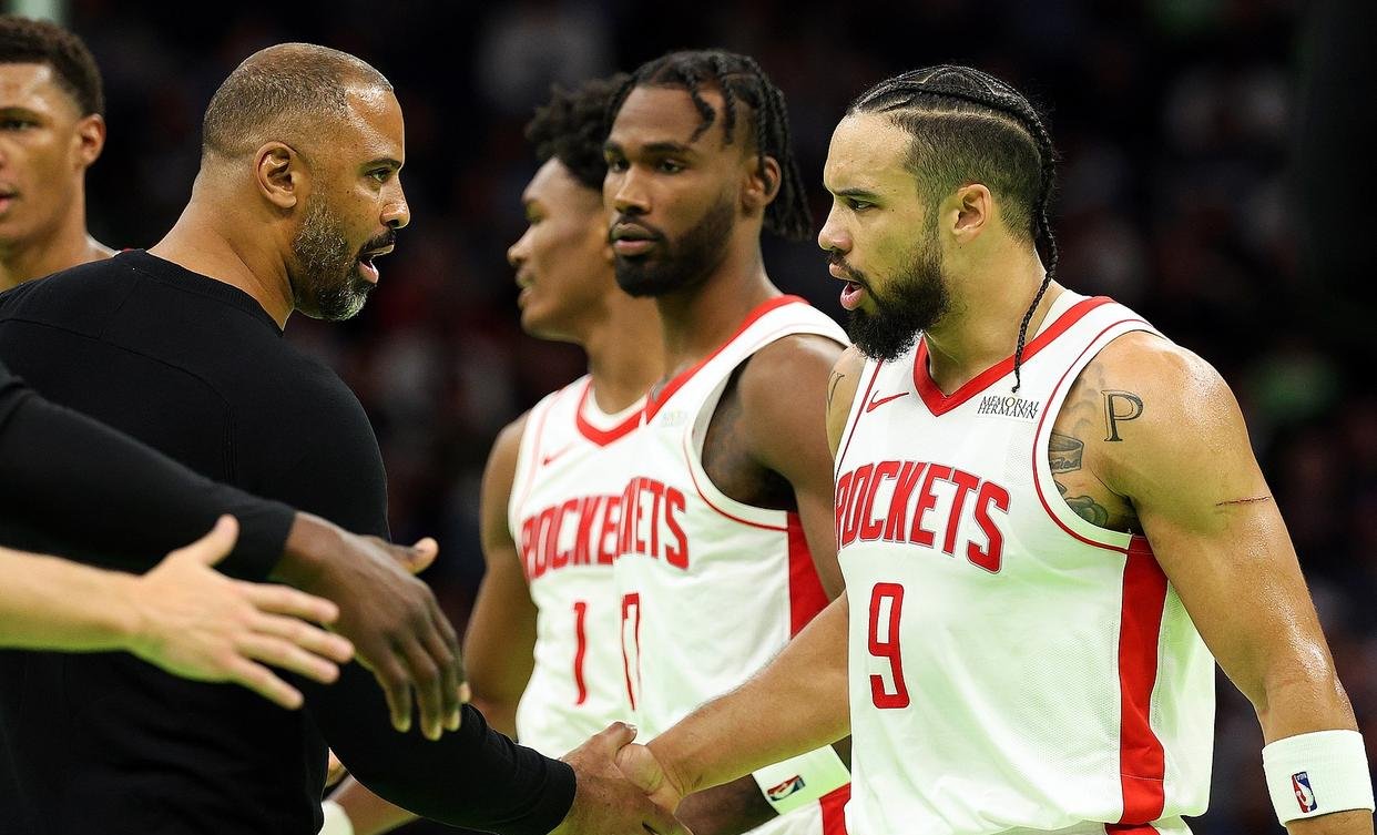 包含NBA常规赛赛后走向成谜；俄克拉荷马雷霆造点机会；压力陡增；身体对抗强度拉满的词条