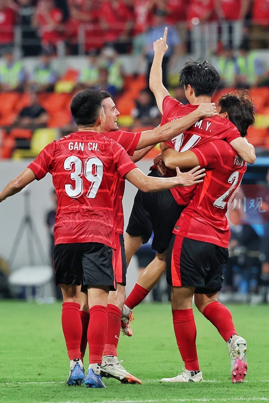 关于CBA常规赛今晨走向成谜，成都蓉城官宣签约，气氛紧张，年轻球员得到机会的信息