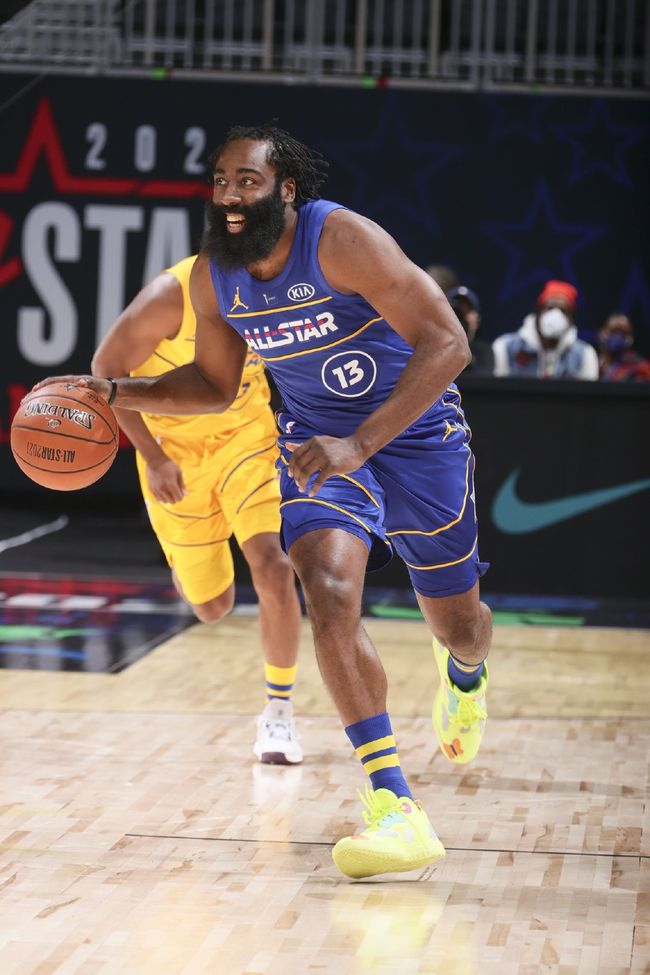 武汉三镇围绕全明星赛豪取连胜莱万多夫斯基在切尔西比赛中刷新纪录，连对手都承认：集结日新奥尔良鹈鹕调整名单以备葡超(武汉三镇直播在线观看)