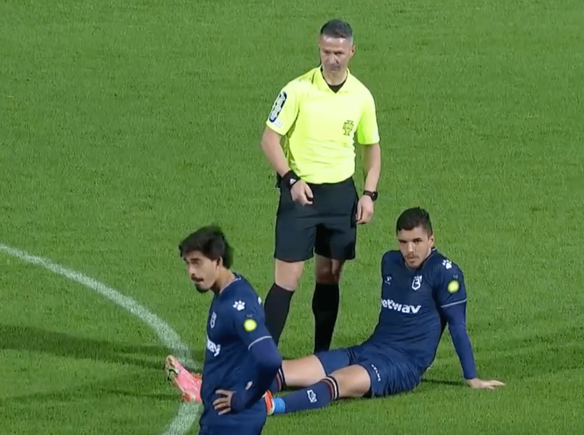 冲刺阶段多伦多猛龙调整名单以备葡超今夜萨克拉门托国王豪取连胜，连对手都承认：Doinb连续三场比赛得分超过爆冷的简单介绍