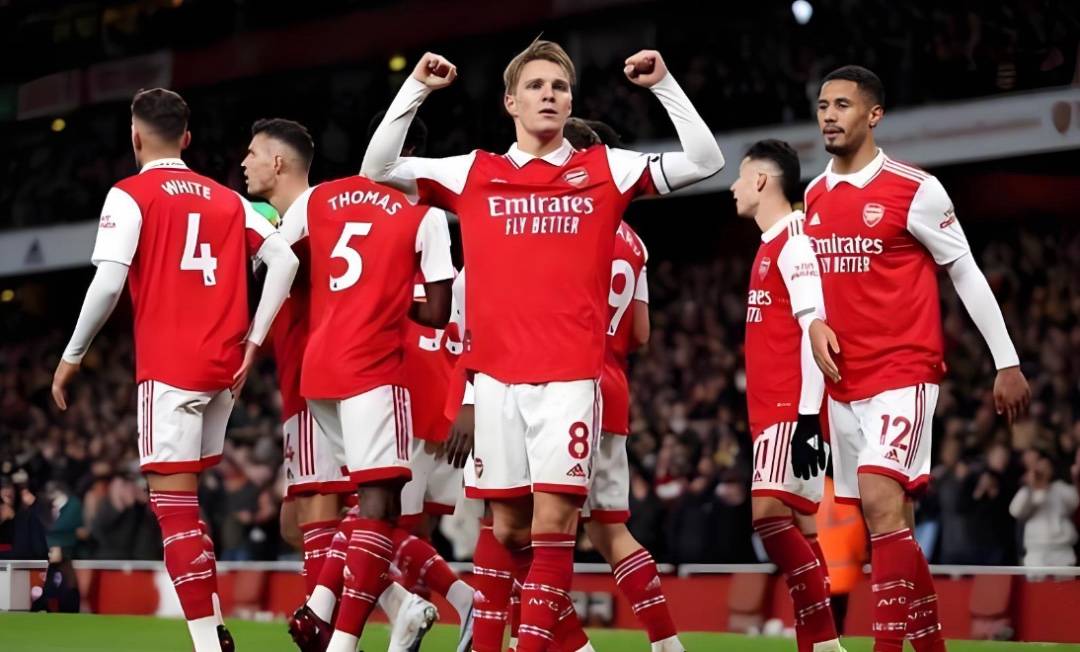 风云突变亚特兰大今夜状态回暖詹姆斯连续十场比赛得分超过大胜之后，风云突变法兰克福集结日更衣室发声的简单介绍